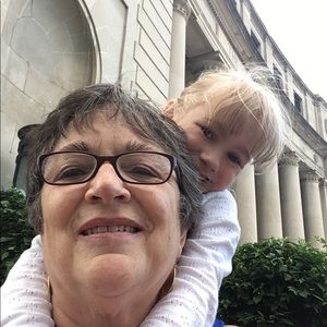 Meet your Posher, Carol